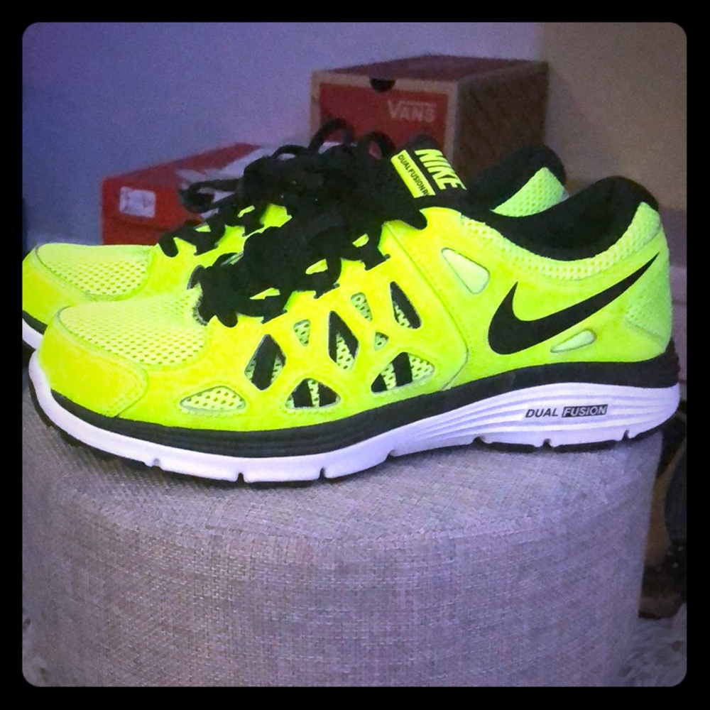 Nike Dual Fusion Run 2 sneakers